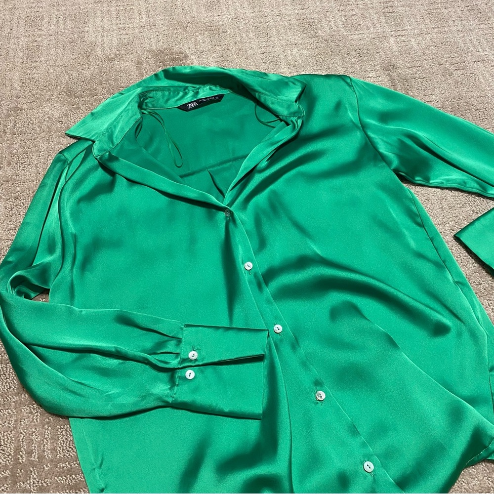 {Zara} Green Satin Style Oversized Button Down Blouse ~ Size XS - Picture 3 of 16